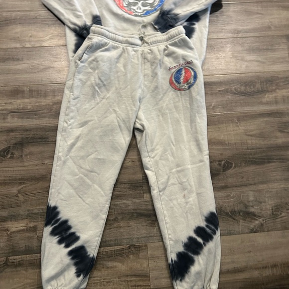Grateful Dead Women's Lightning Skull Tie-Dye Crewneck Sweatshirt Jogger 2-Piece - Picture 3 of 11
